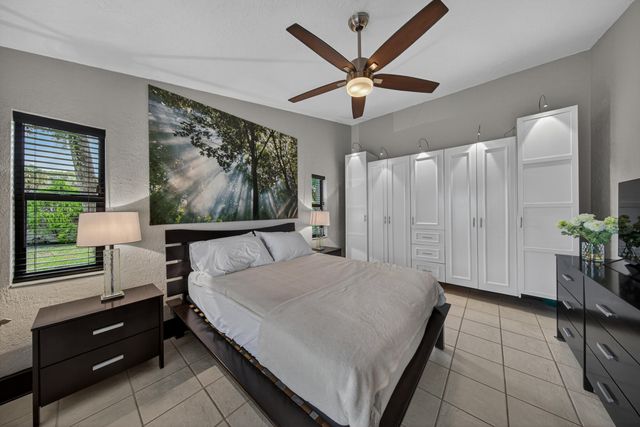 3068 S Oakland Forest Drive 806, Oakland Park, FL 33309