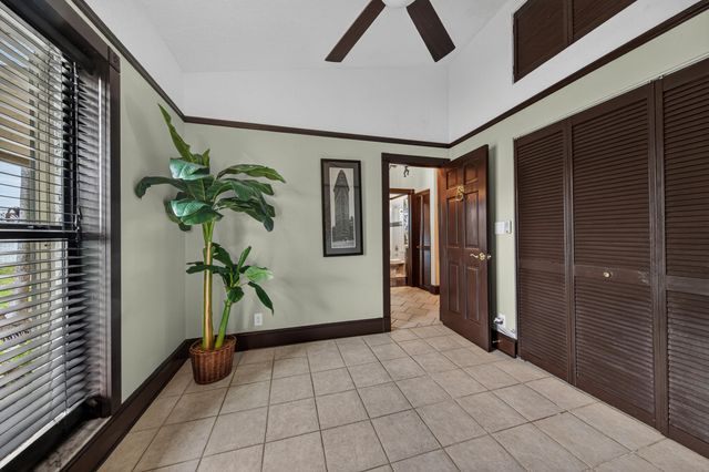 3068 S Oakland Forest Drive 806, Oakland Park, FL 33309