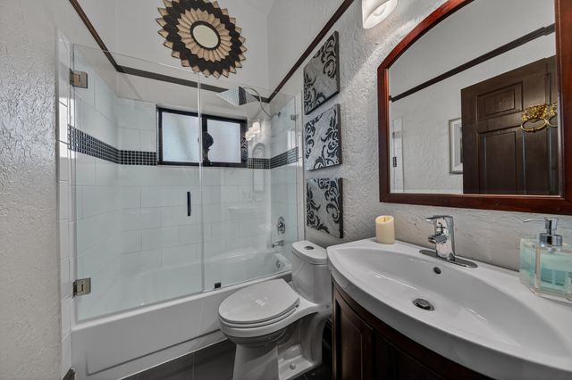 3068 S Oakland Forest Drive 806, Oakland Park, FL 33309