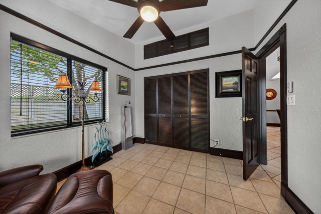 3068 S Oakland Forest Drive 806, Oakland Park, FL 33309