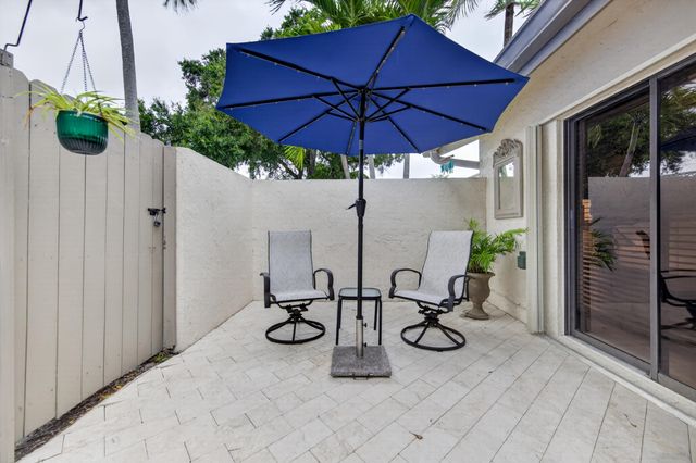 3068 S Oakland Forest Drive 806, Oakland Park, FL 33309