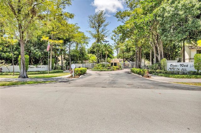 3068 S Oakland Forest Drive 806, Oakland Park, FL 33309