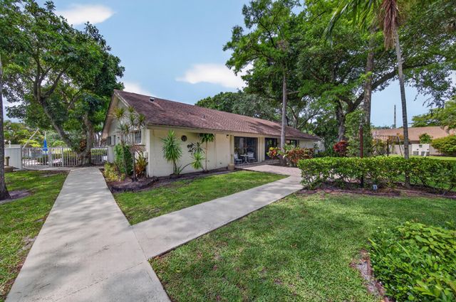 3068 S Oakland Forest Drive 806, Oakland Park, FL 33309