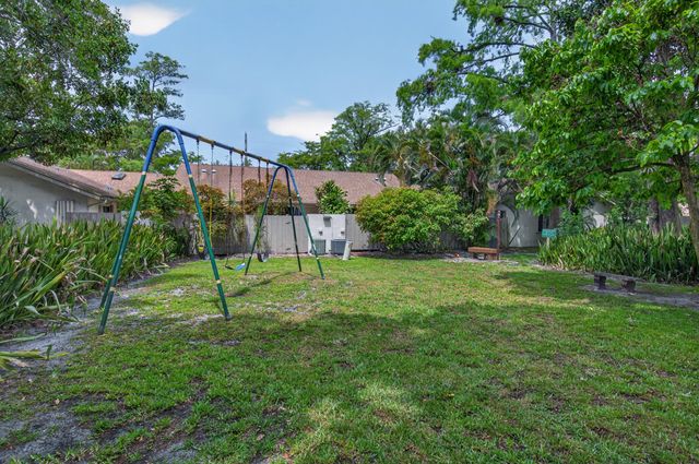 3068 S Oakland Forest Drive 806, Oakland Park, FL 33309