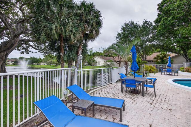 3068 S Oakland Forest Drive 806, Oakland Park, FL 33309