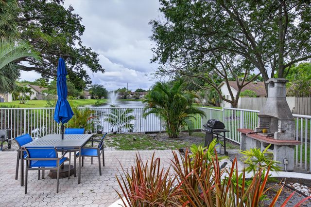 3068 S Oakland Forest Drive 806, Oakland Park, FL 33309