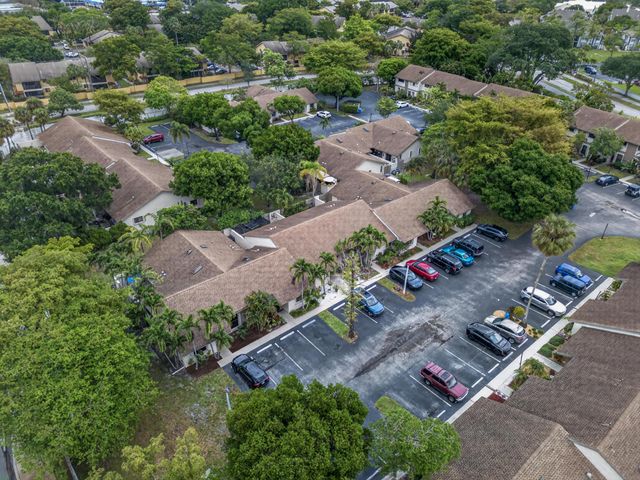 3068 S Oakland Forest Drive 806, Oakland Park, FL 33309