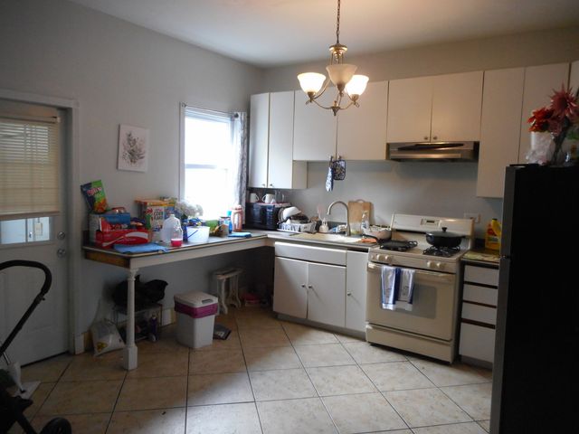 2820 W 36th Street, Chicago, IL 60632