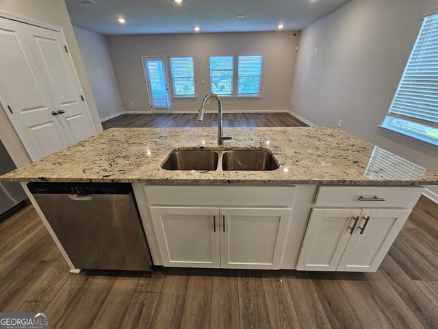 4548 Red Lion Place, Lawrenceville, GA 30044