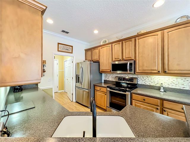 8031 ARCADIAN COURT, Mount Dora, FL 32757