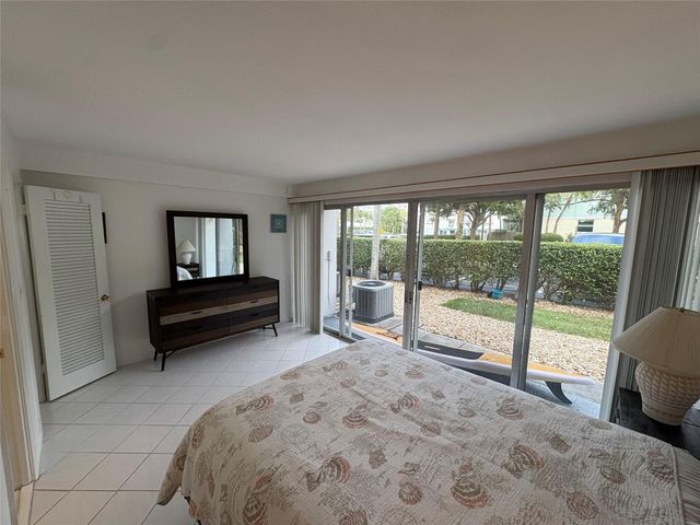 885 SE 19th Avenue 4, Deerfield Beach, FL 33441