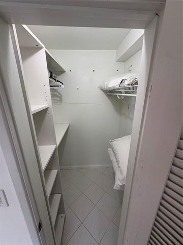 885 SE 19th Avenue 4, Deerfield Beach, FL 33441