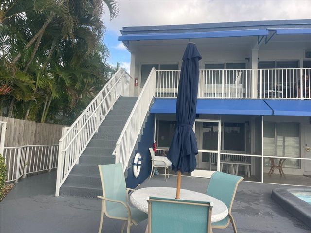 885 SE 19th Avenue 4, Deerfield Beach, FL 33441