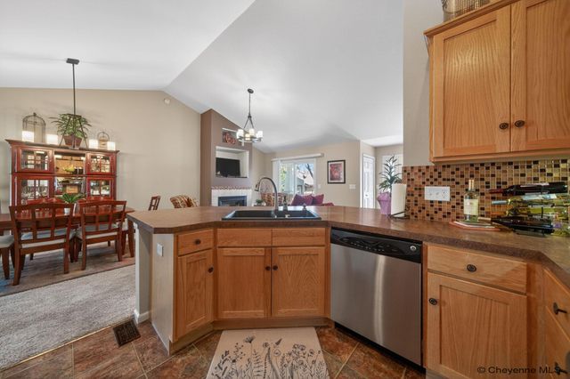 746 CIMARRON DR, Cheyenne, WY 82009