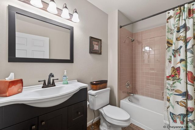 746 CIMARRON DR, Cheyenne, WY 82009