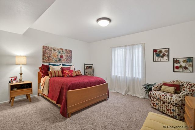 746 CIMARRON DR, Cheyenne, WY 82009