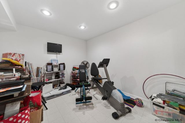 746 CIMARRON DR, Cheyenne, WY 82009