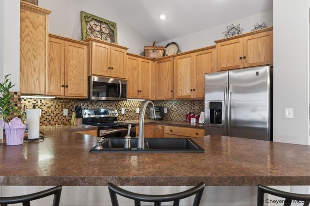 746 CIMARRON DR, Cheyenne, WY 82009