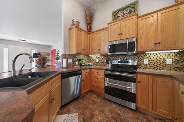 746 CIMARRON DR, Cheyenne, WY 82009