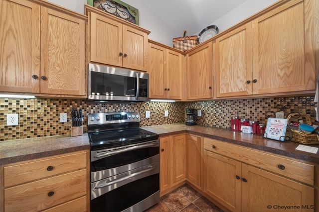 746 CIMARRON DR, Cheyenne, WY 82009