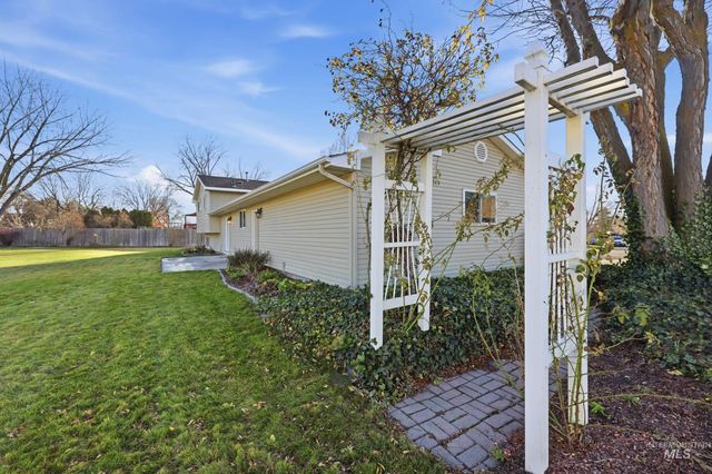 1132 S Amaya Pl, Boise, ID 83709