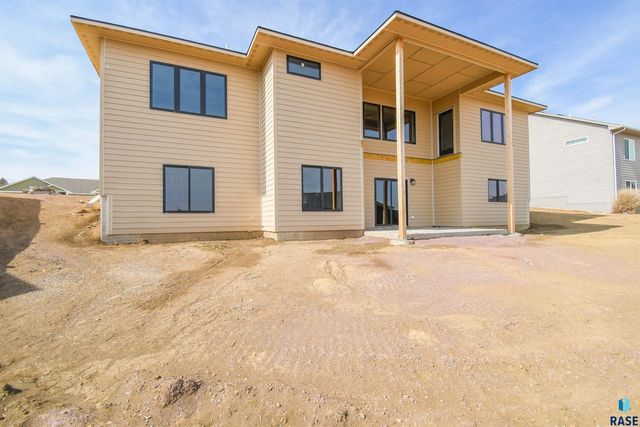 1612 N Notley Ct Court, Sioux Falls, SD 57110