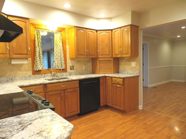 8312 Northern Drive, Avon, IN 46123