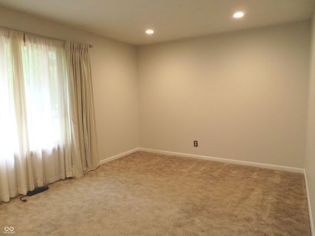 8312 Northern Drive, Avon, IN 46123