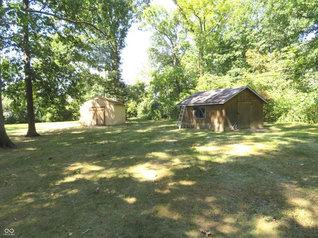 8312 Northern Drive, Avon, IN 46123