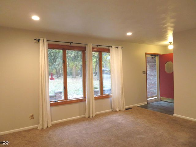 8312 Northern Drive, Avon, IN 46123