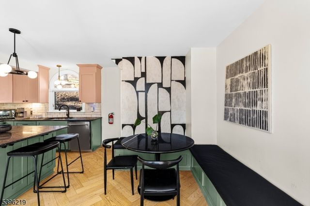 1370 Johnston Dr, Watchung Boro, NJ 07069