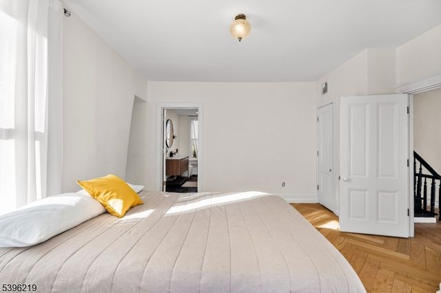 1370 Johnston Dr, Watchung Boro, NJ 07069