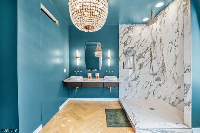 1370 Johnston Dr, Watchung Boro, NJ 07069