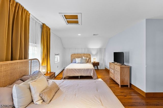 1370 Johnston Dr, Watchung Boro, NJ 07069