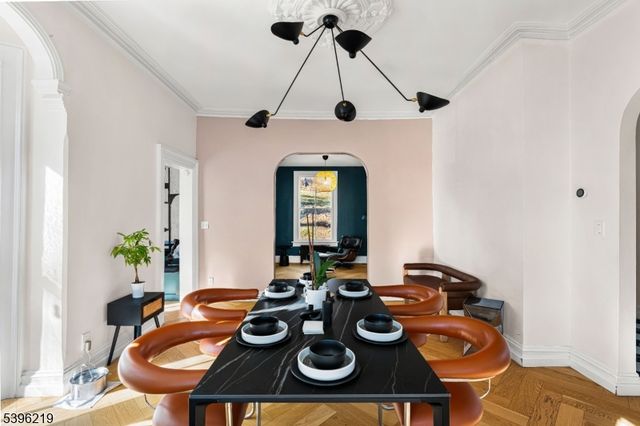 1370 Johnston Dr, Watchung Boro, NJ 07069