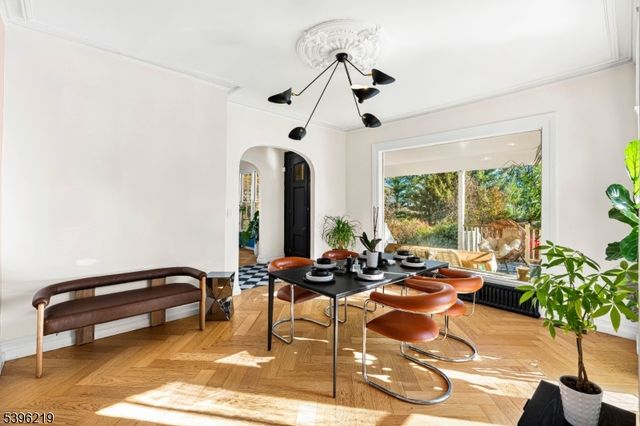 1370 Johnston Dr, Watchung Boro, NJ 07069