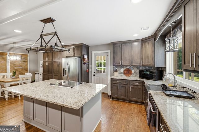 4060 Ponderosa Lane, Gainesville, GA 30506