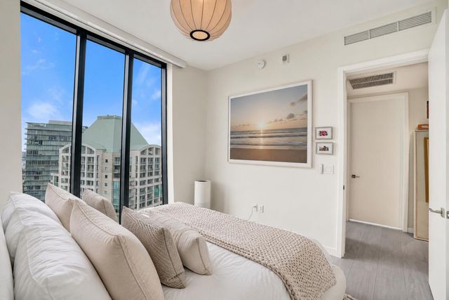 2831 S Bayshore Drive 2204, Miami, FL 33133