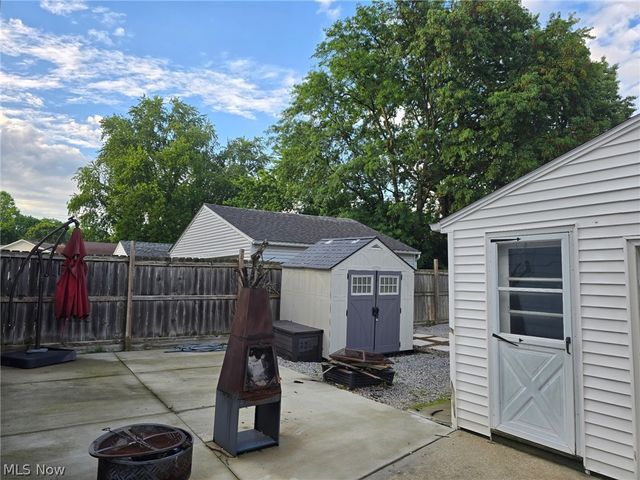 1853 Evergreen Avenue, Akron, OH 44301