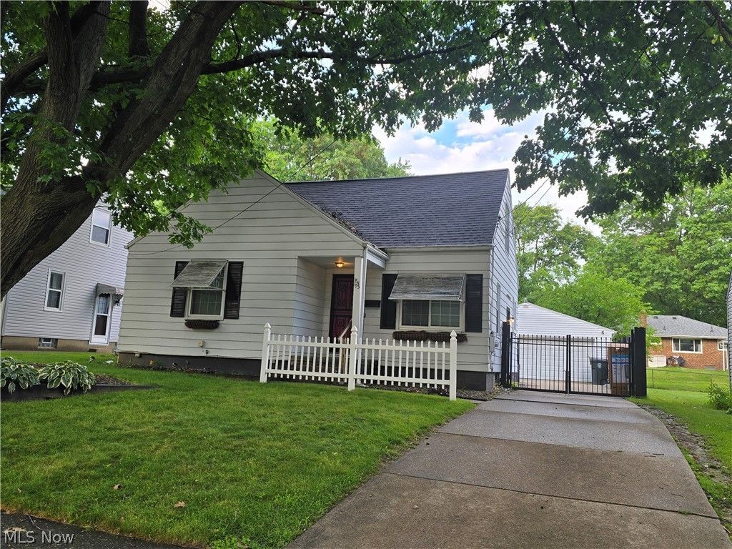 1853 Evergreen Avenue, Akron, OH 44301