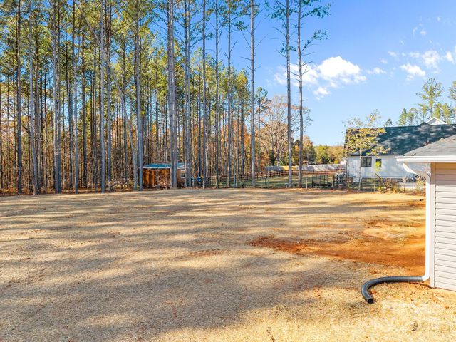 2319 Lee Lawing Road, Lincolnton, NC 28092