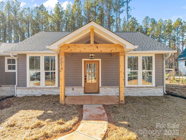 2319 Lee Lawing Road, Lincolnton, NC 28092