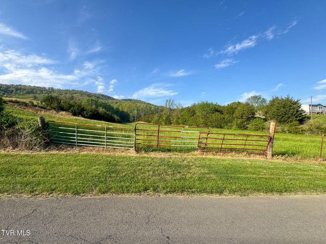 336 Cloud Creek Road, Rogersville, TN 37857