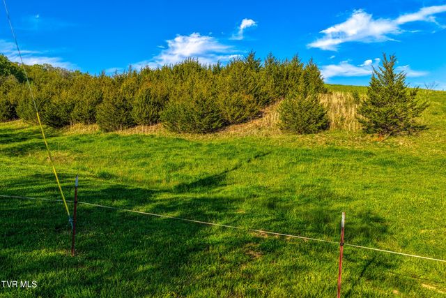 336 Cloud Creek Road, Rogersville, TN 37857