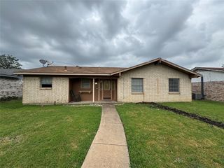 2026 Lamont Drive, Garland, TX 75040
