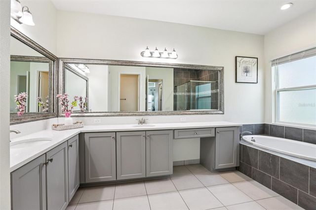 3326 ACACIA BAY AVENUE, Wesley Chapel, FL 33543