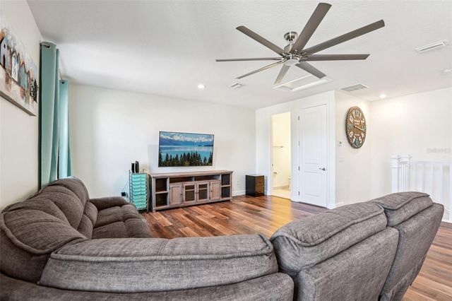 3326 ACACIA BAY AVENUE, Wesley Chapel, FL 33543