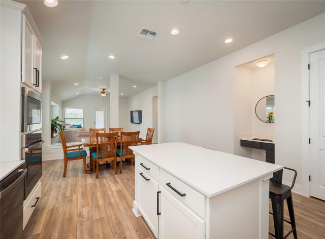 122 Biscayne Bay BND, Kyle, TX 78640