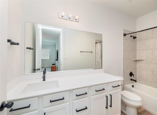 122 Biscayne Bay BND, Kyle, TX 78640