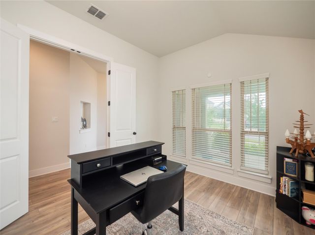 122 Biscayne Bay BND, Kyle, TX 78640
